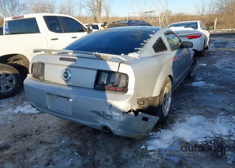 2006 Ford Mustang Gt z USA, uszkodzony, nr VIN 1ZVHT82H465254198